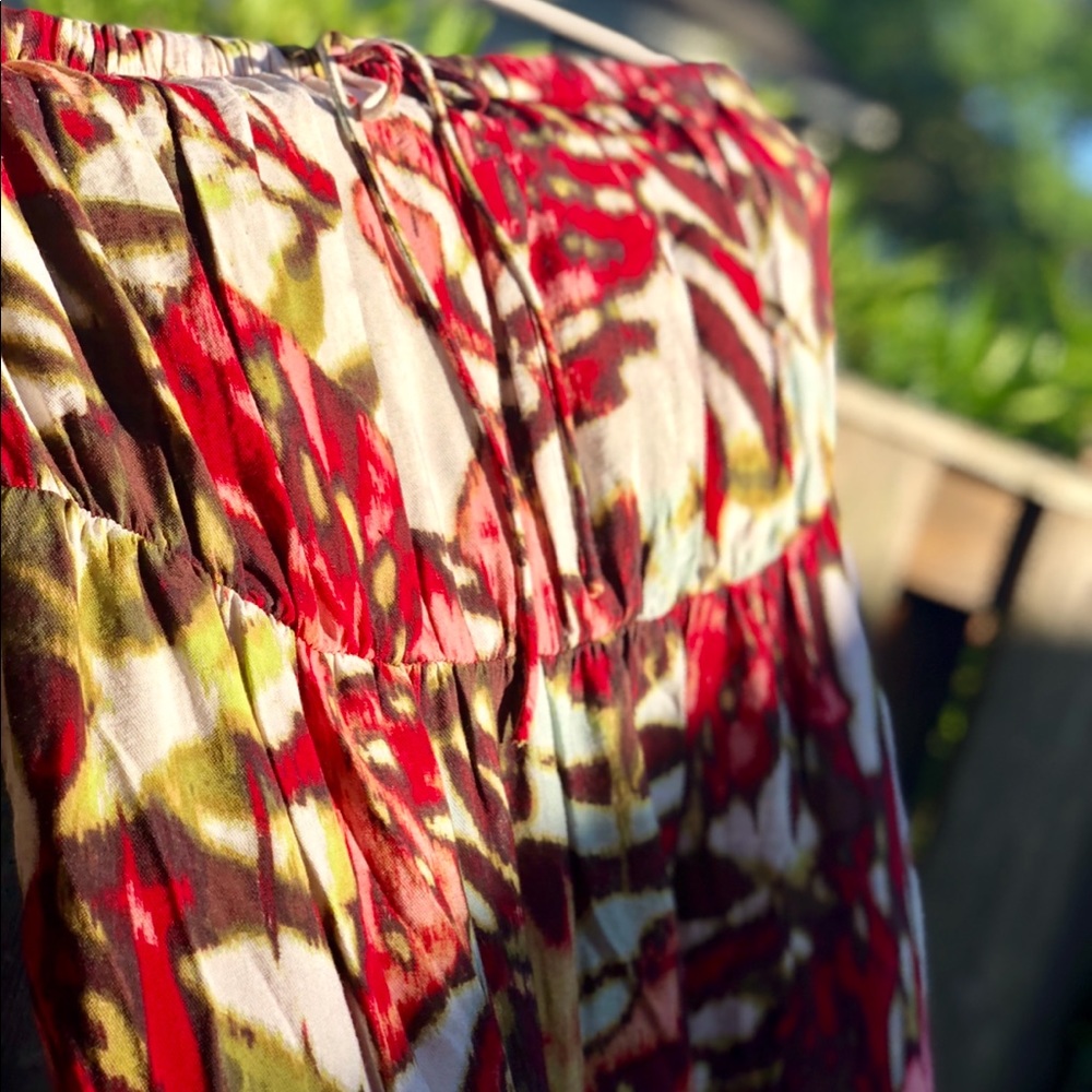 Pretty, multi-color maxi dress!